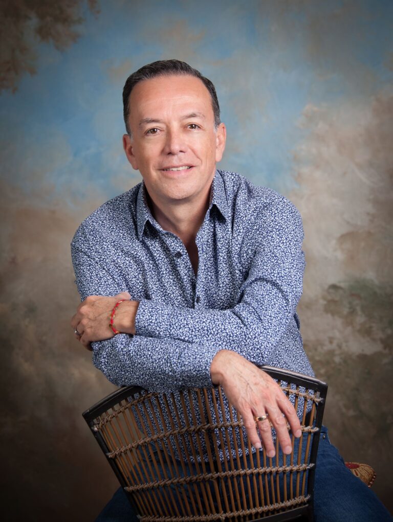 Sergio Pérez Presenta ‘Dios dentro de mi: Confesiones De Un Psicólogo’