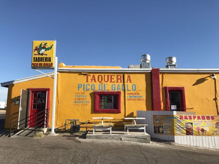 Taquería Pico de Gallo: Tradición Sonorense