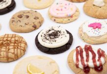 Crumbl Cookies Llega a Tucson