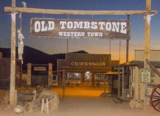 Tombstone: Revive el Lejano Oeste