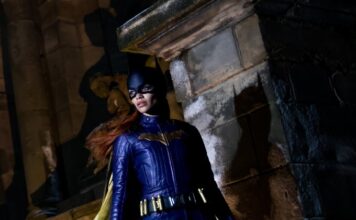Leslie Grace Muestra el Nuevo Look de BATGIRL leslie grace