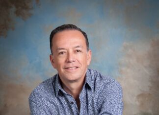 Sergio Pérez Presenta ‘Dios dentro de mi: Confesiones De Un Psicólogo’