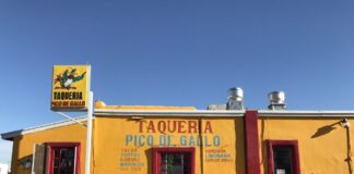 Taquería Pico de Gallo: Tradición Sonorense