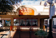 Raptor Canyon Cafe en Tucson Raptor Canyon Cafe